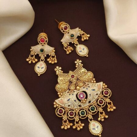 Classic Brass High Gold Plated Pendal Butti